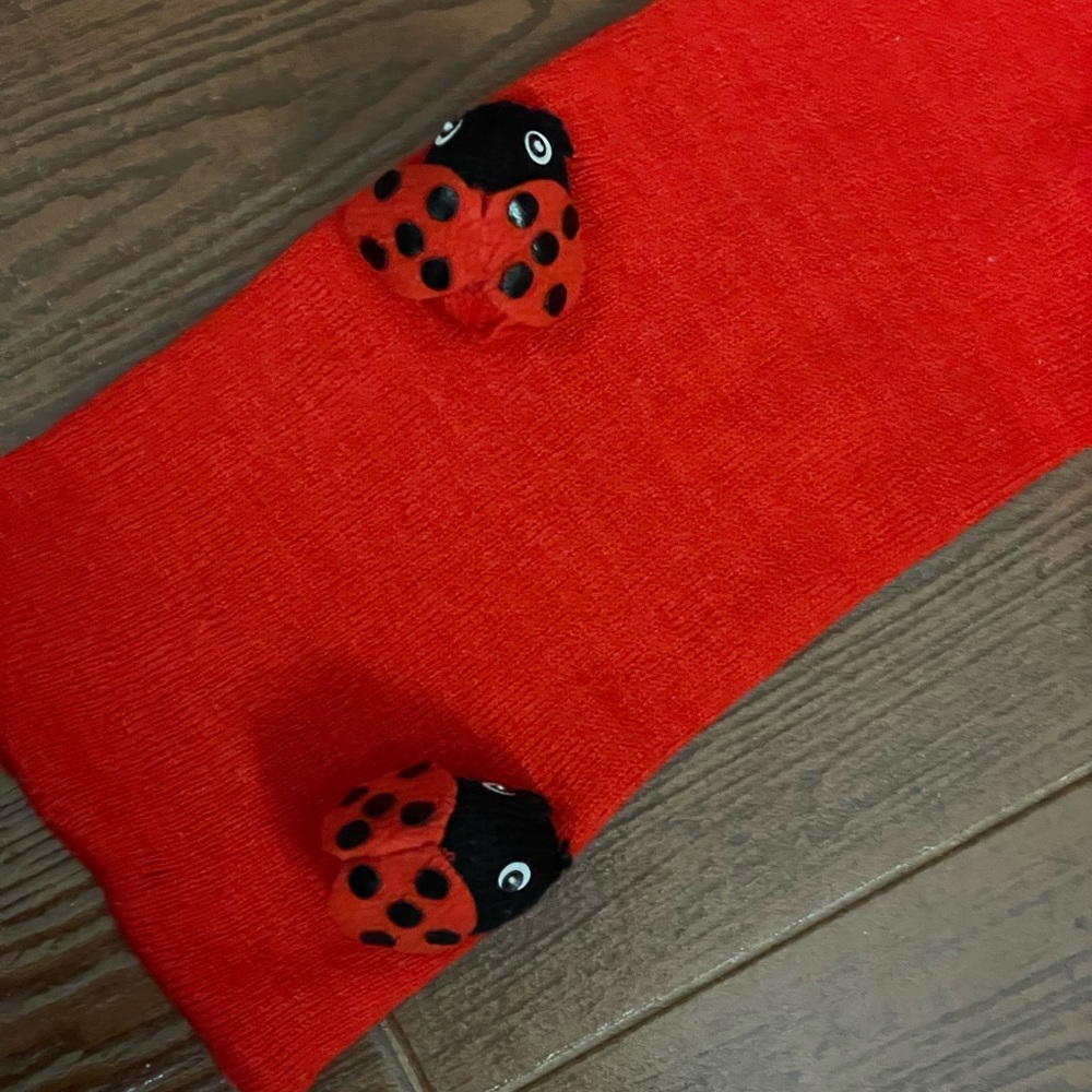 Youth Kidorable Ladybug Embellished Beanie and scarf set red with black dots - Picture 4 of 12
